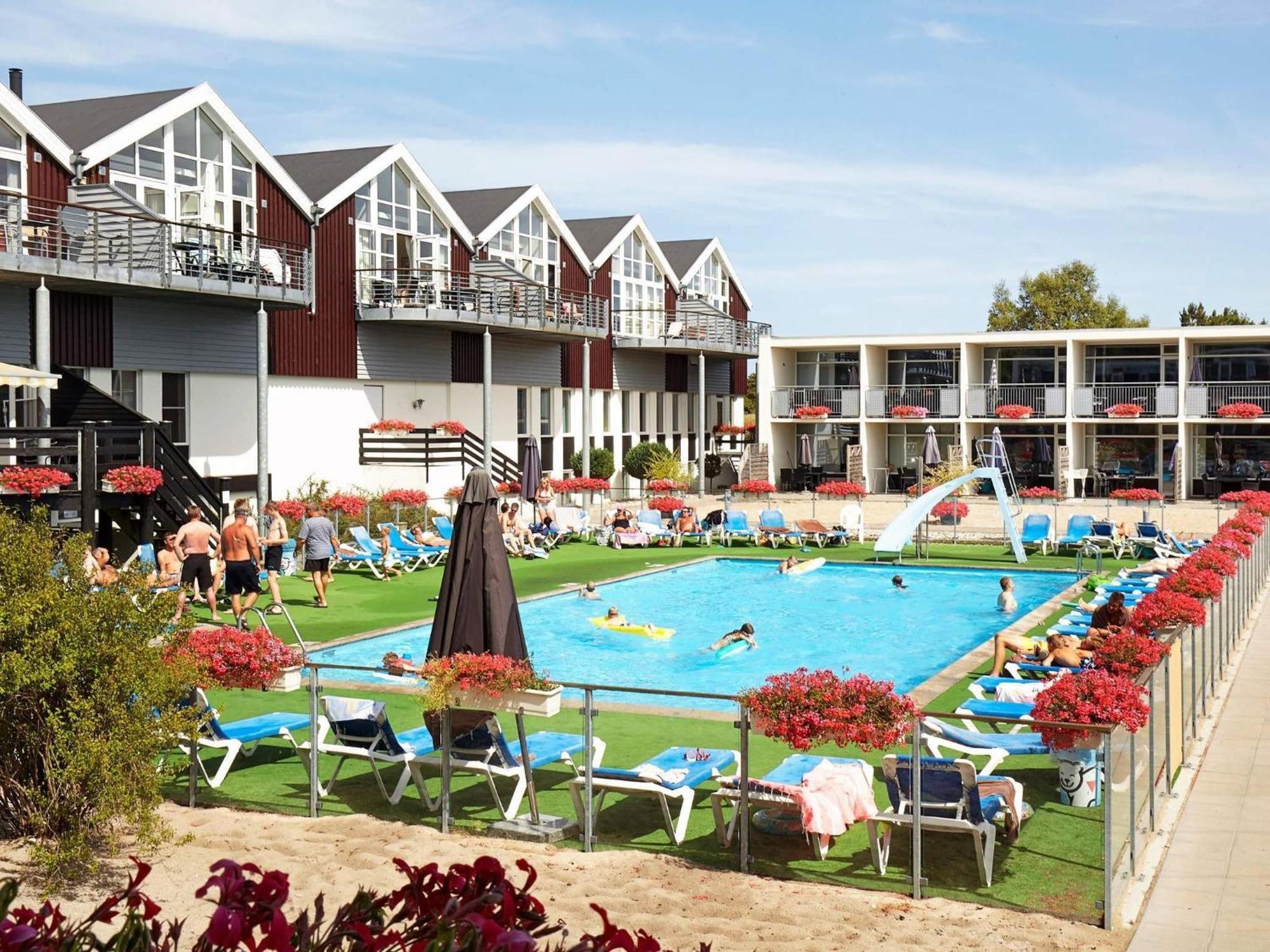 5 Person Holiday Home On A Holiday Park In Glesborg Extérieur photo